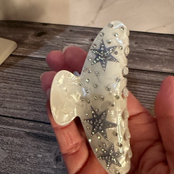 NWOT Free People White with Silver Stars Rhinestones Hair Claw Clip - Picture 4 of 6